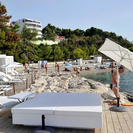 With A Parking Space - 11518