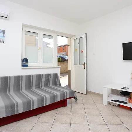 With A Parking Space - 11518 아파트 스플리트