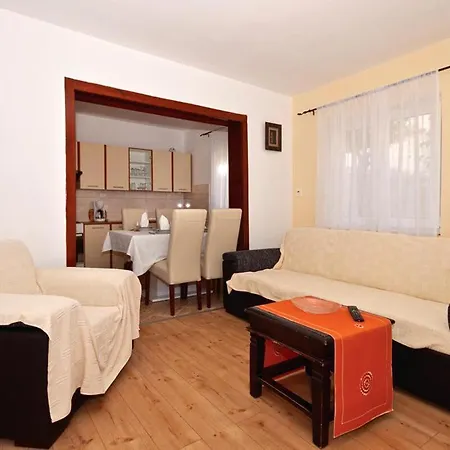 With A Parking Space - 11518 Apartamento Split